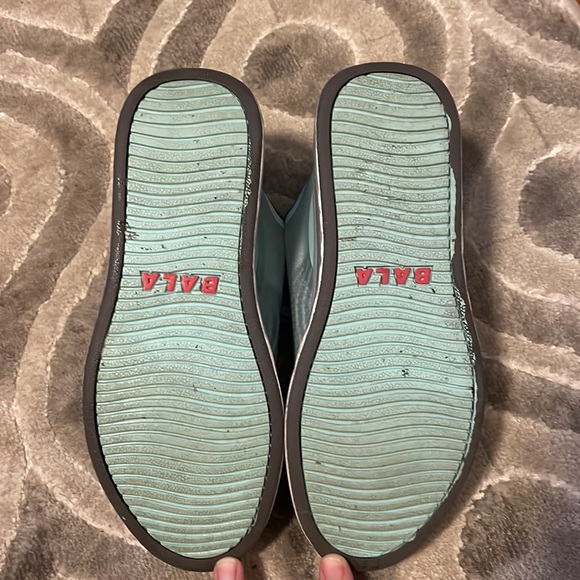 BALA 12 DAYBREAK BLUE NURSING SNEAKER SHOES SIZE 6.5 - Picture 4 of 7